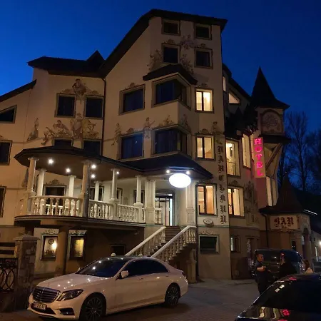 Baron Spa Hotel - Museum Yaremche-2